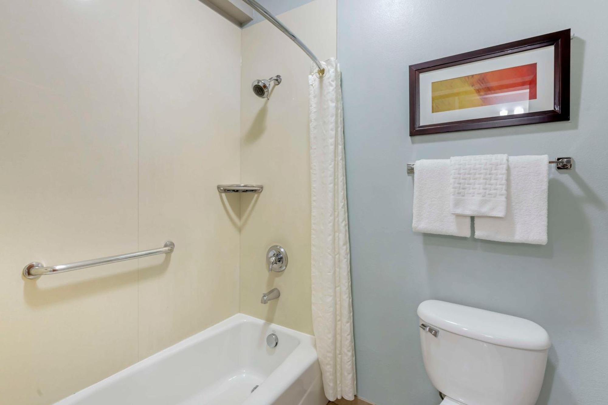Best Western Plus Peppertree Inn At Omak Bagian luar foto