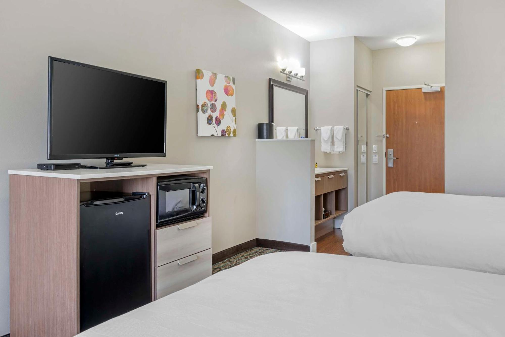 Best Western Plus Peppertree Inn At Omak Bagian luar foto
