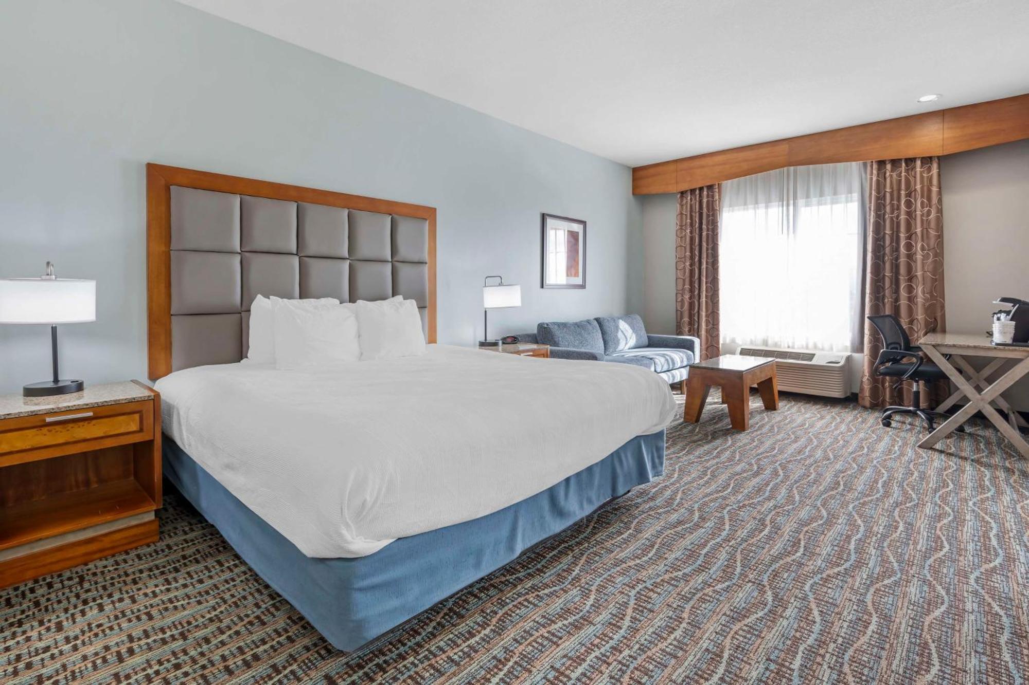 Best Western Plus Peppertree Inn At Omak Bagian luar foto