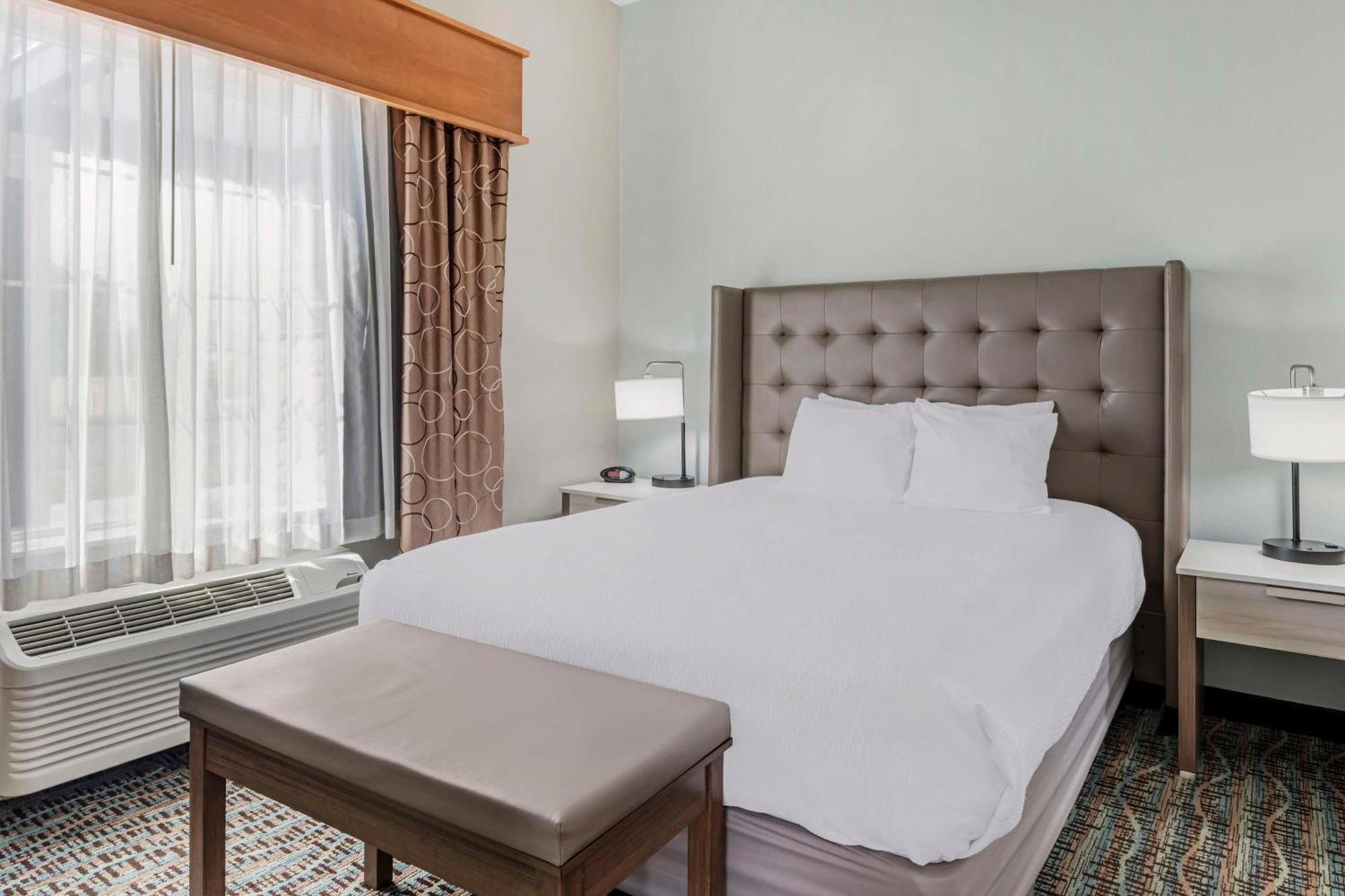 Best Western Plus Peppertree Inn At Omak Bagian luar foto
