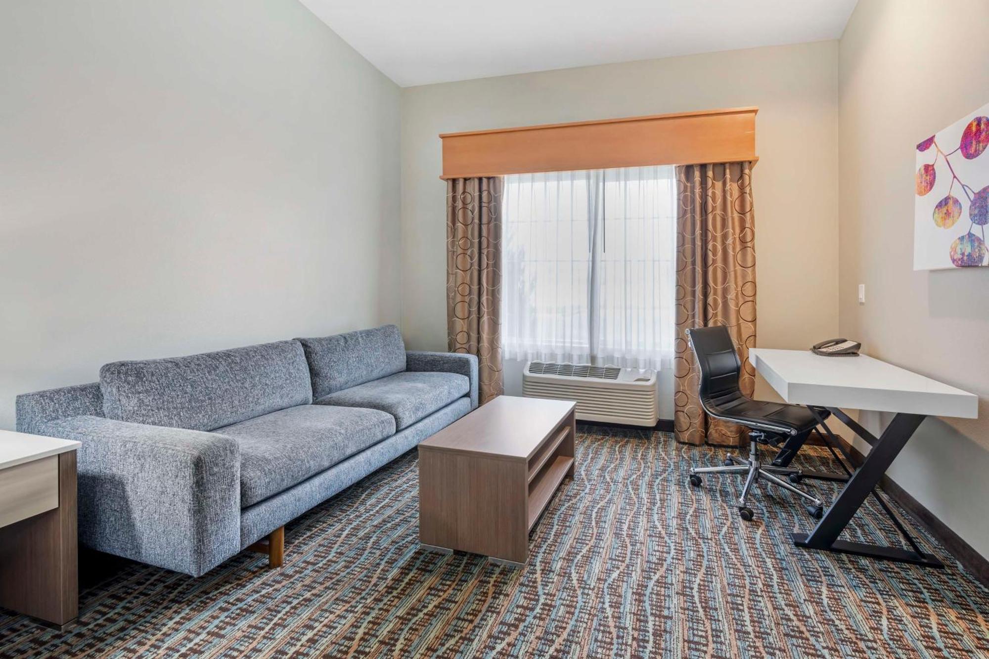 Best Western Plus Peppertree Inn At Omak Bagian luar foto