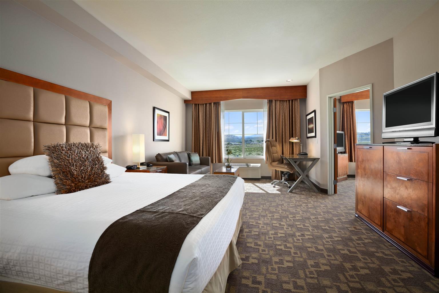 Best Western Plus Peppertree Inn At Omak Bagian luar foto