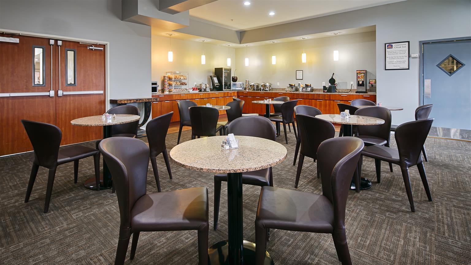 Best Western Plus Peppertree Inn At Omak Bagian luar foto