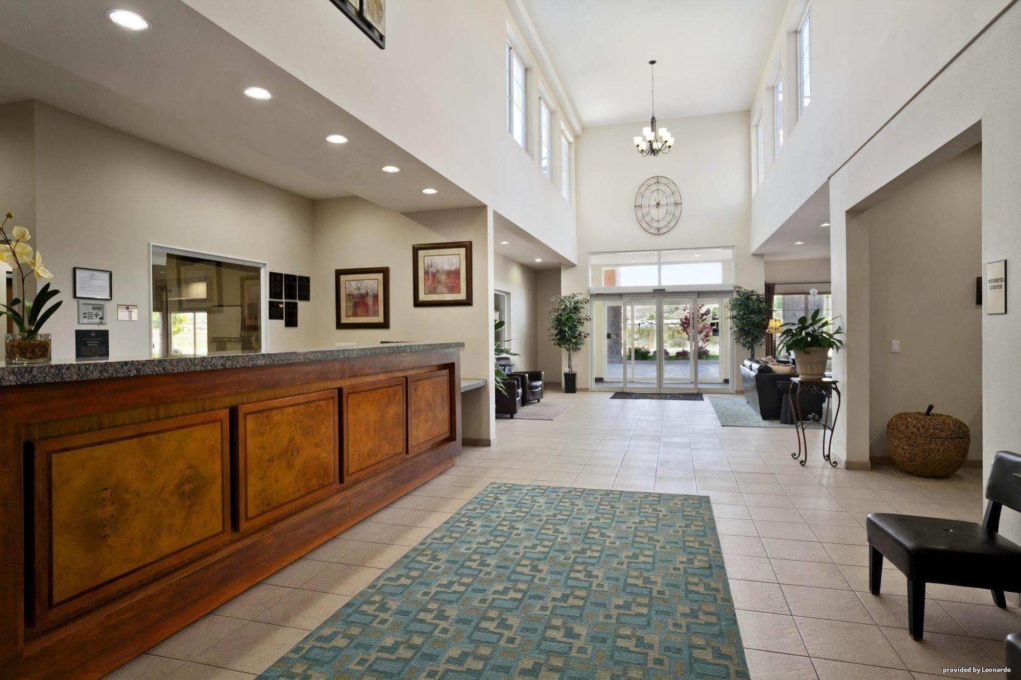 Best Western Plus Peppertree Inn At Omak Bagian luar foto